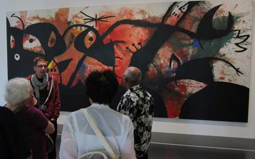 "Personnages et oiseaux dans la nuit" (1974) de Joan Miro (1893-1983).