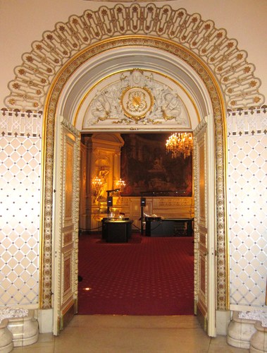 La porte menant du jardin d'hiver à la salle florentine est décoré aux armes du Grand Duché de Bade.