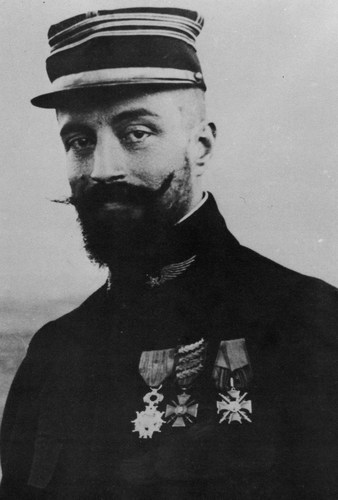Le capitaine Maurice Happe, commandant du groupe de bombardement N°4, stationné à Belfort.