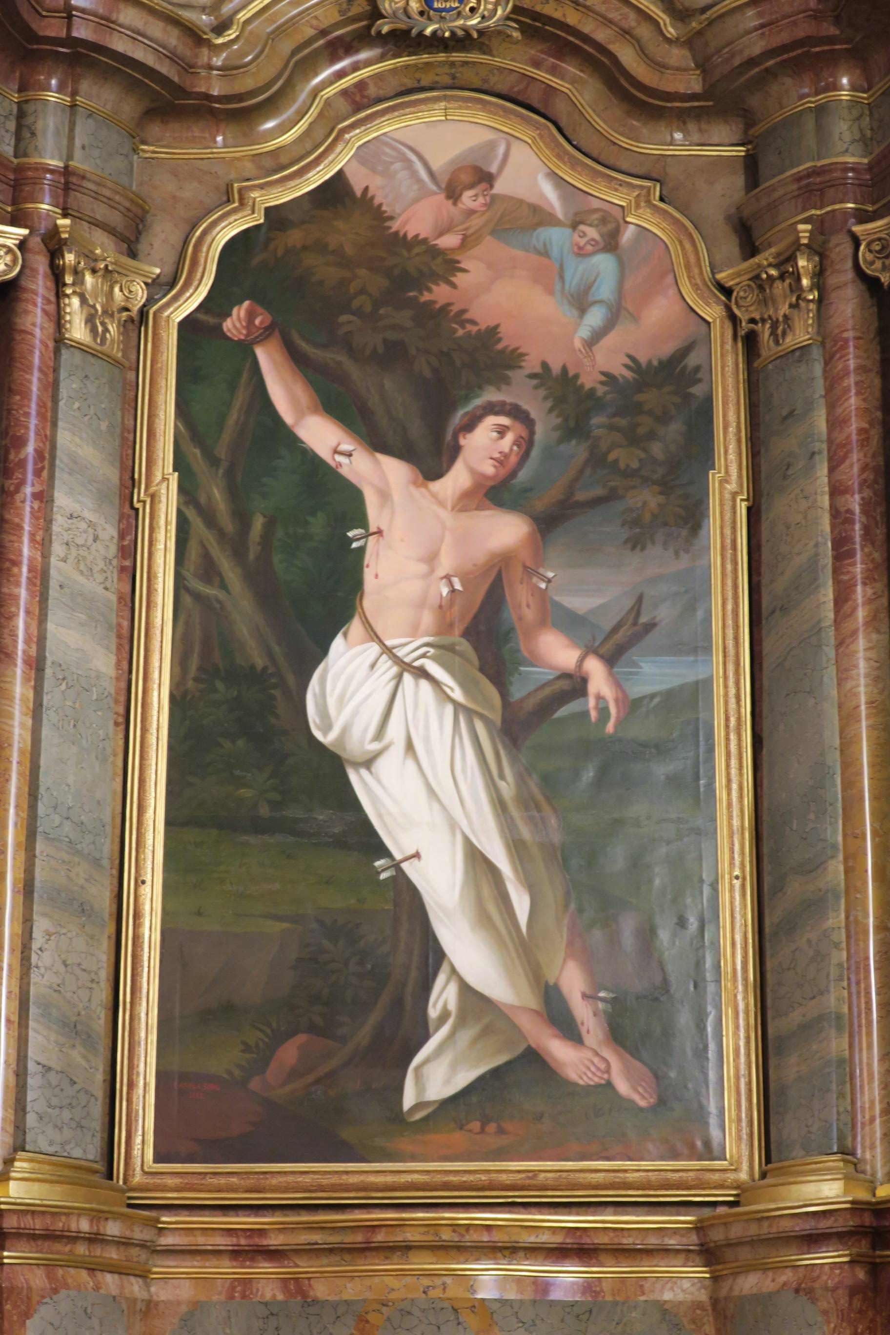Le tableau de l'autel latéral droit est une oeuvre de Caroline Sorg, dite Carola Sorg, datée de 1883 et représentant le martyre de Saint Sébastien. 